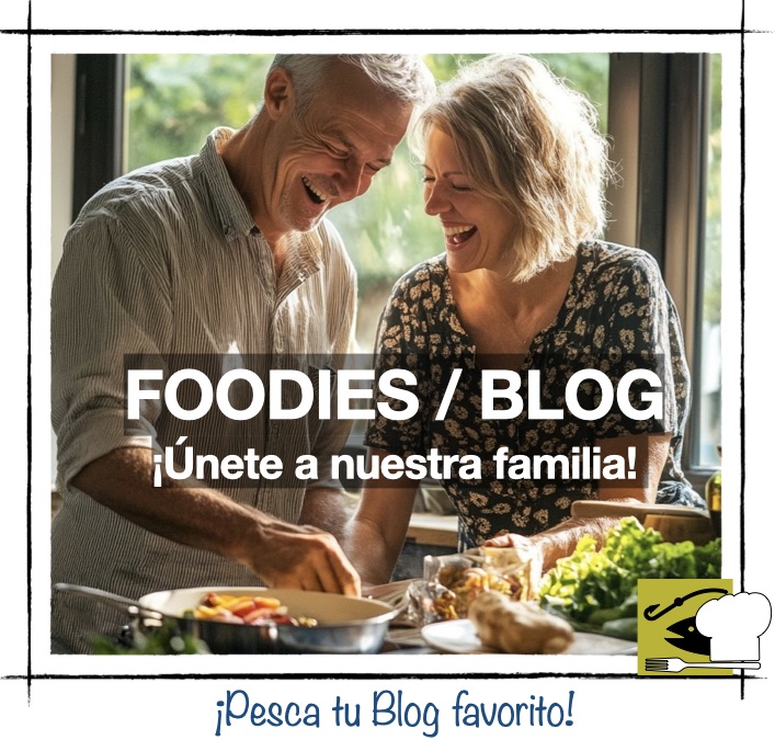 Pareja adulta riendo y cocinando juntos en la cocina. Miniatura de la sección Foodies y Blog de Pescandorecetas.com. Eslogan: ¡Únete a nuestra familia!
