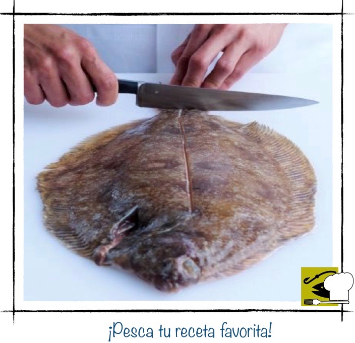 Segundo paso para filetear pescado: deslizando la punta de un cuchillo a lo largo de la espina dorsal, desde la cabeza hasta la cola.