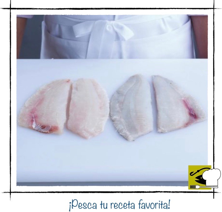Noveno y último paso: utilizando unas pinzas de cocina para extraer con cuidado una espina del filete de pescado.